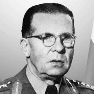 Тунабойлу в униформа